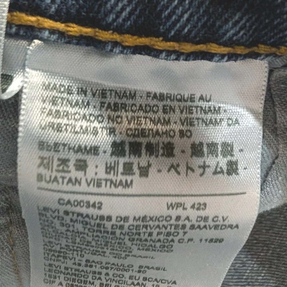 Levi's 505 Regular Fit Jeans Mens 38x30 Blue Medium Wash Straight Leg 00505-2018